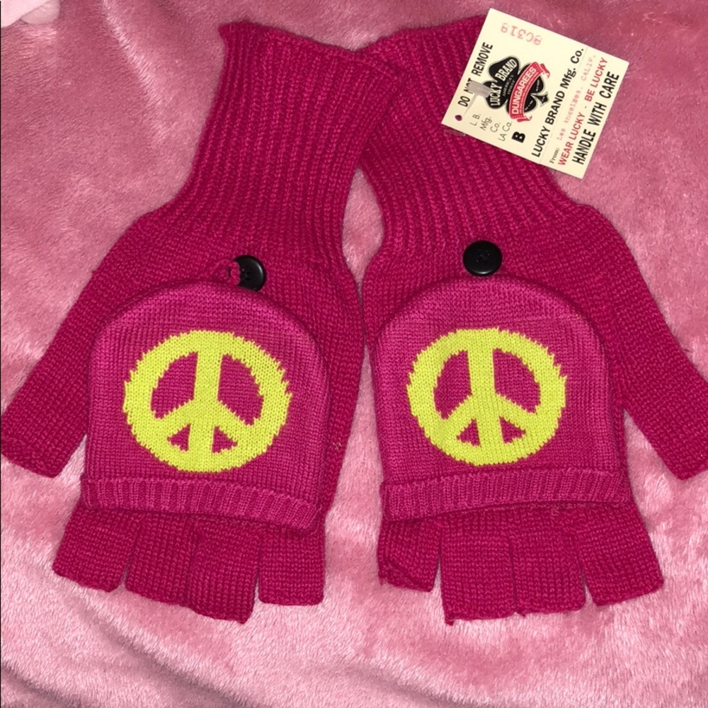 BRAND NEW Lucky brand gloves